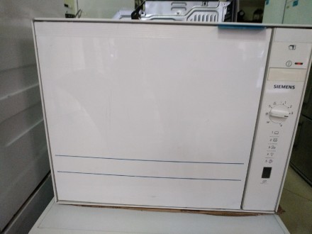 Продам настольную посудомоечную машину Siemens, Б/У. На 6 персон.
Привезена из . . фото 2