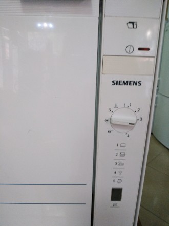 Продам настольную посудомоечную машину Siemens, Б/У. На 6 персон.
Привезена из . . фото 3
