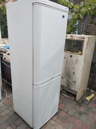 Холодильник Samsung No Frost в хорошем состоянии, полностью исправен, в ремонте . . фото 3