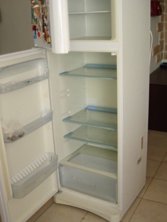 Холодильник Indesit двухкамерный / Количество компрессоров - 1 шт. / Объем мороз. . фото 4