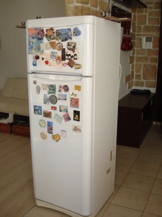 Холодильник Indesit двухкамерный / Количество компрессоров - 1 шт. / Объем мороз. . фото 2