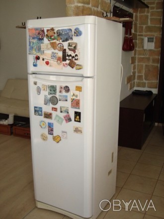 Холодильник Indesit двухкамерный / Количество компрессоров - 1 шт. / Объем мороз. . фото 1