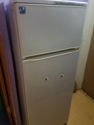 НЕ РАБОЧИЙ Холодильник Атлант,б/у покупался с рук, через год сломался компрессор. . фото 2