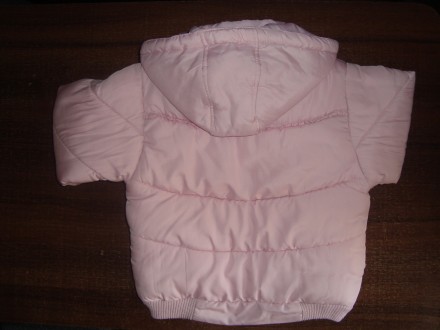 Детская теплая курточка с капюшоном для девочки  на рост 110-116 в хорошем состо. . фото 3