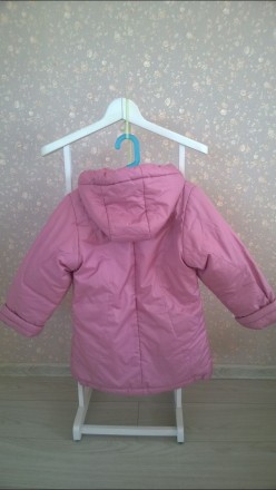 Продається зимова курточка, рожевого кольору для дівчинки у відмінному стані, рі. . фото 6