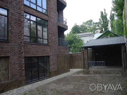 Продается 4-х комнатная квартира общей площадью 96 кв.м. в новом клубном доме по. Гагарина. фото 1