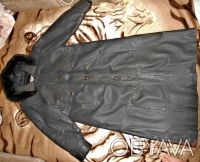 Пальто женское кожаное, р,50-52 с капюшоном, темно-серого цвета,в хорошем состоя. . фото 4