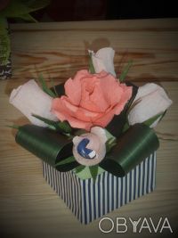 Мини букетики из конфет оригинальный подарок на любое торжество.Выполнены в стил. . фото 3