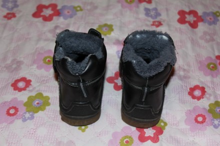 Продам шкіряні тепленькі чорні зимові черевики (чобітки) на липучках, виробництв. . фото 3