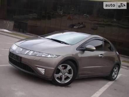 Honda Civic 5D Panorama максимальная комплектация. Родной пробег. Датчики дождя,. . фото 2