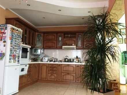 В г.Черноморске продается 3-х этажный дом.
Расположен в середине садового общес. . фото 7