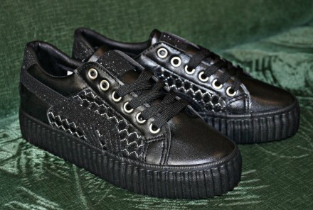 Шикарные черные кеды-кроссовки с сеткой - выглядят очень стильно!

Изюминкой м. . фото 4