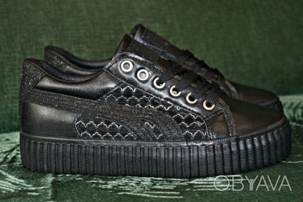 Шикарные черные кеды-кроссовки с сеткой - выглядят очень стильно!

Изюминкой м. . фото 1