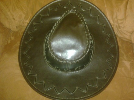 Продам новую  шляпу ( Сомбреро ), материал коже заменитель,  темно коричневого ц. . фото 4