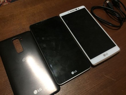 Лот из 2 телефонов: 1-LG G stylo( нету батарейки и задней крышки ,состояние идеа. . фото 5