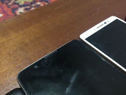 Лот из 2 телефонов: 1-LG G stylo( нету батарейки и задней крышки ,состояние идеа. . фото 6