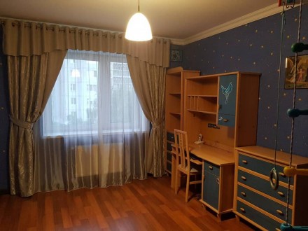Світла і простора 3-х кімнатна квартира в комфортному районі міста ЛУЦЬКА

Шук. 40-а. фото 2