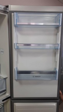 Предлагаем холодильник известной и надежной фирмы Bosch
Привезен из Германии!
. . фото 5