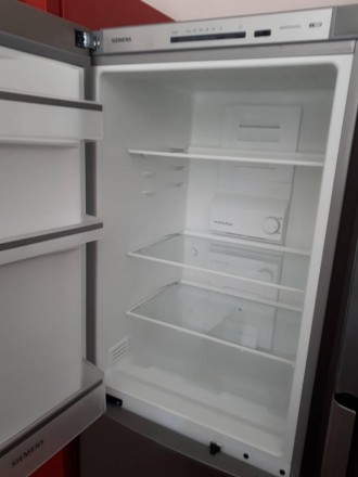 Предлагаем холодильник известной и надежной фирмы, привезенный из Германии
Высо. . фото 4