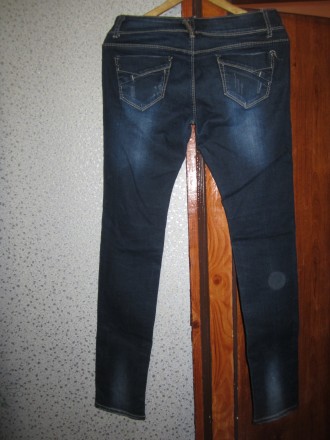 Крутые,фирменные рваные джинсы.Б/у 2 раза(носить не могу-спадают,поэтому просто . . фото 4