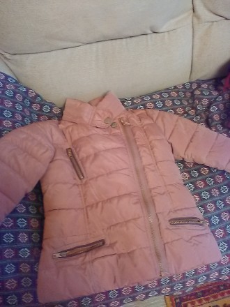 Куртка в идеальном состоянии известной фирмы  Некст  еа бирке размер 5-6 лет пол. . фото 2