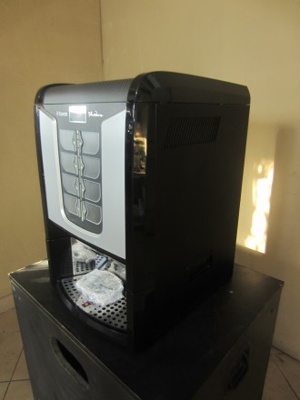 Saeco Phedra
Кофейный автомат Saeco Phedra аппарат идеально подходящий для небо. . фото 4