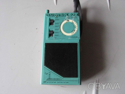 Радиоприемник сувенирный (транзистор) "Олимпик-402".
СВ, КВ1, КВ2.
Питание 9 В. . фото 1