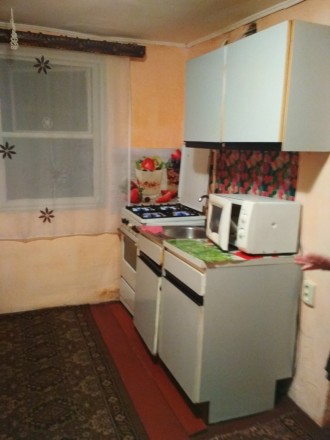 Оренда квартири в приватному секторі
одна кімнатна та кухня,холодильник,мікрово. 12-школа. фото 2