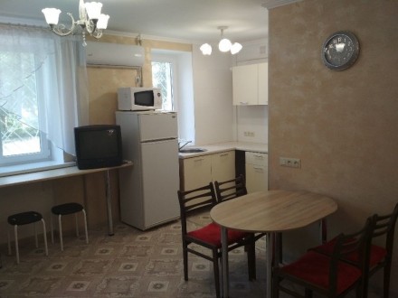 Сдается квартира в Бердянске. Номер люкс в жилом доме ( две раздельных комнаты+к. . фото 5