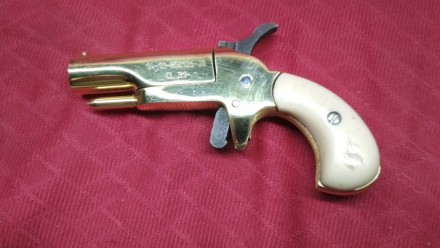 В продаже очень компактный однозарядный пистолет под патрон флобера "Derringer V. . фото 4
