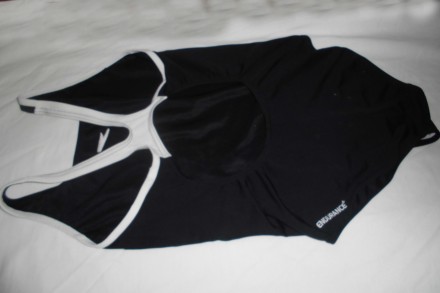 Купальник спортивный для бассейна черный и красный  для девочки- спортсменки , д. . фото 4