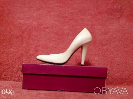 Итальянские туфли, натуральный лак, белые: как на свадьбу так и в любой другой д. . фото 1
