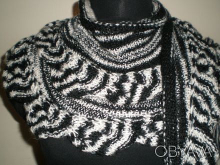 Теплый шарф связанный спицами - можно одевать и поверх пальто. Шарф не колючий.. . фото 1