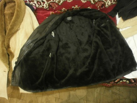 Качественная утепленная кожаная мужская куртка, черная, натуральная кожа, на мех. . фото 3