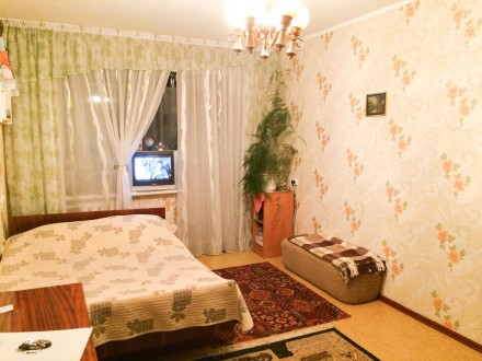 Продается 1 комнатная квартира в спальном районе 
Слушаем предложения по цене !. Днепровский. фото 7