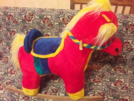 Красивая лошадь,состояние отличное,яркая,деревянная. Лучший подарок ребенку!!!. . фото 3