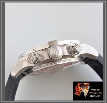 BREITLING - Avenger BANDIT Automatic Chronometer Titanium 45 mm.
Ref.: E13383
. . фото 4