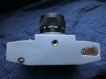 Ки́ев-10 — малоформатный однообъективный зеркальный фотоаппарат, выпускавшийся н. . фото 5