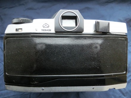 Ки́ев-10 — малоформатный однообъективный зеркальный фотоаппарат, выпускавшийся н. . фото 7