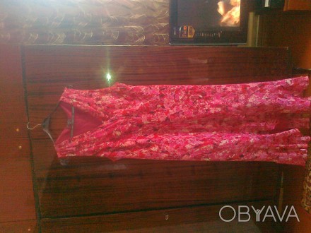 Платье-костюм розового цвета в мелкий рисунок для женщины ростом примерно 160-16. . фото 1