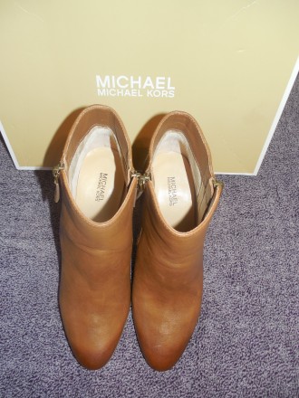 Продам новые кожаные демисезонные женские ботинки Michael Kors Denver Bootie. Ор. . фото 6