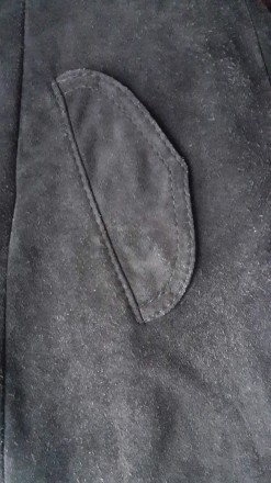 Классная замшевая приталенная дубленка - пальто с поясом. В отличном состоянии. . . фото 7