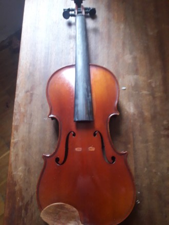 Немецкая скрипка полумастеровая (ручная работа заводской сборки), 55 лет, звук а. . фото 2