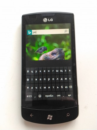LG Optimus 7 E900  

Экран 3.8" (800x480, сенсорный) / моноблок / камера 5 Мп . . фото 4