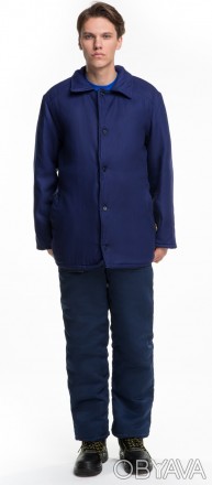 Ватная рабочая куртка имеет два кармана для инвентаря, центральная застежка на п. . фото 1
