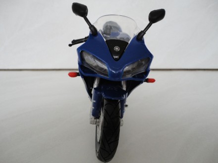 Продам модель мотоцикл 1:12 Yamaha R1 2008 від NewRay . Ціна 350грн.

Розміри . . фото 5