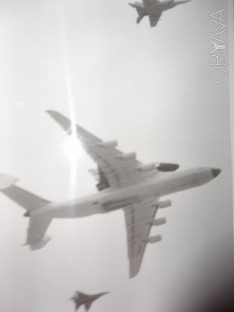 Фотография одного из самых больших самолётов, украинской Мрии, которая перевозит. . фото 5