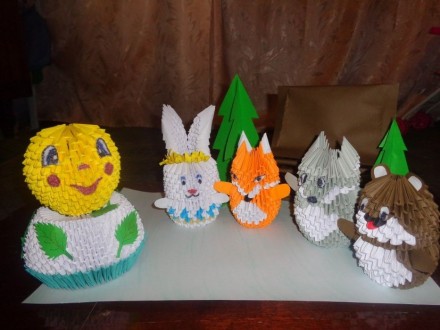 кукольный театр персонажи сделаны с модульного оригами , домик с цветной бумаги. . фото 2