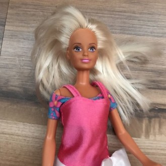 Кукла Барби от Hasbro 1993 года. Фирменная красивая куколка в отличном состоянии. . фото 3