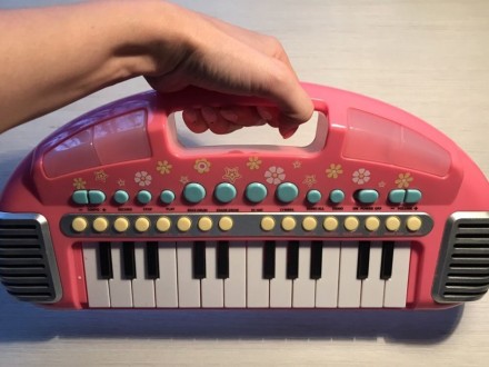 Этот музыкальный синтезатор-клавиатура ELC, не оставит равнодушным ни одного реб. . фото 3